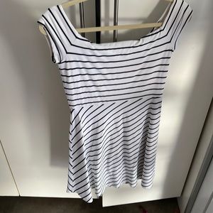 Susana Monaco striped navy and white boat neck dress. Knee length. Size small.